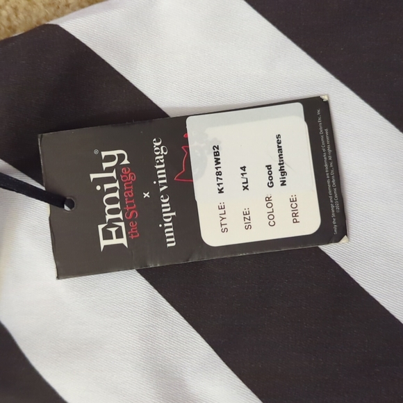 RARE Unique Vintage x Emily the Strange Good Nightmares Swing Wrap Skirt - Picture 7 of 8